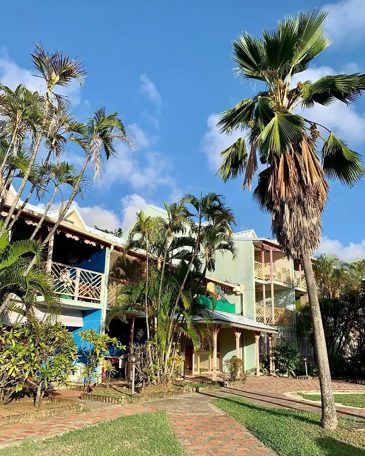 Appartement Duplex Climatise Avec Wi-Fi - Plage Pointe Marin A Pieds, Recemment Renove Sainte-Anne 0*,