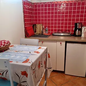 joli-studio-st-andre-les-alpes-confortable-et-bien.fr-provencehotel.com/